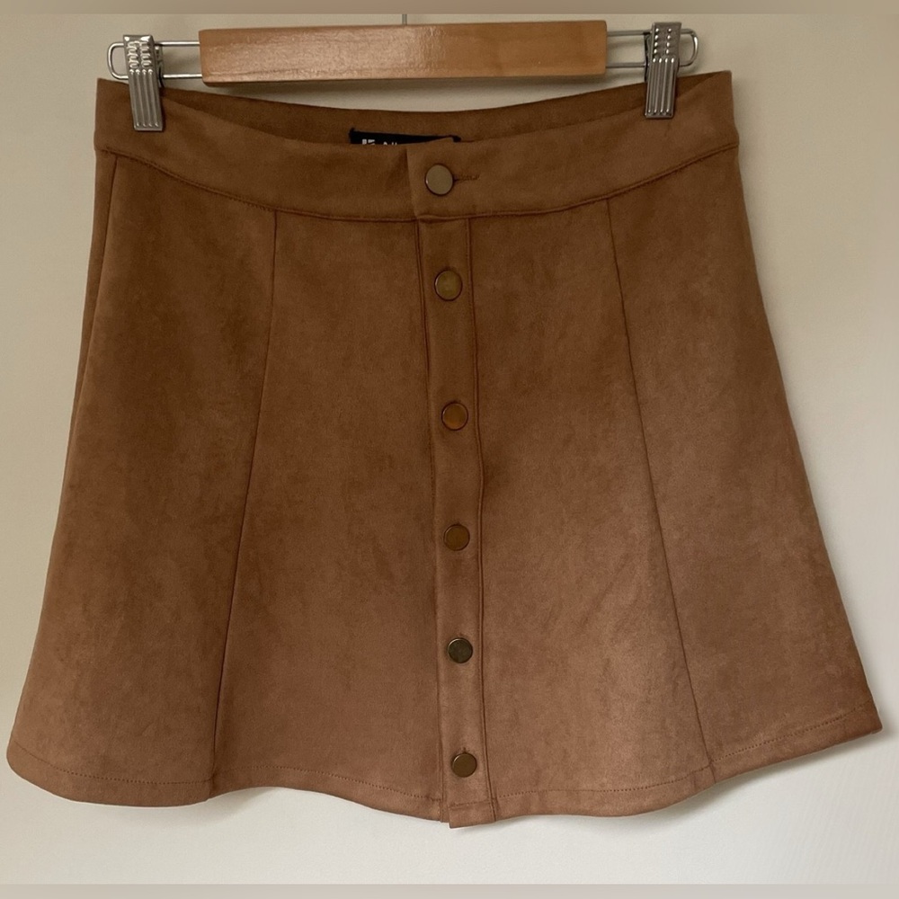 Allegra K - faux suede mini skirt - Tan - size medium- NWOT